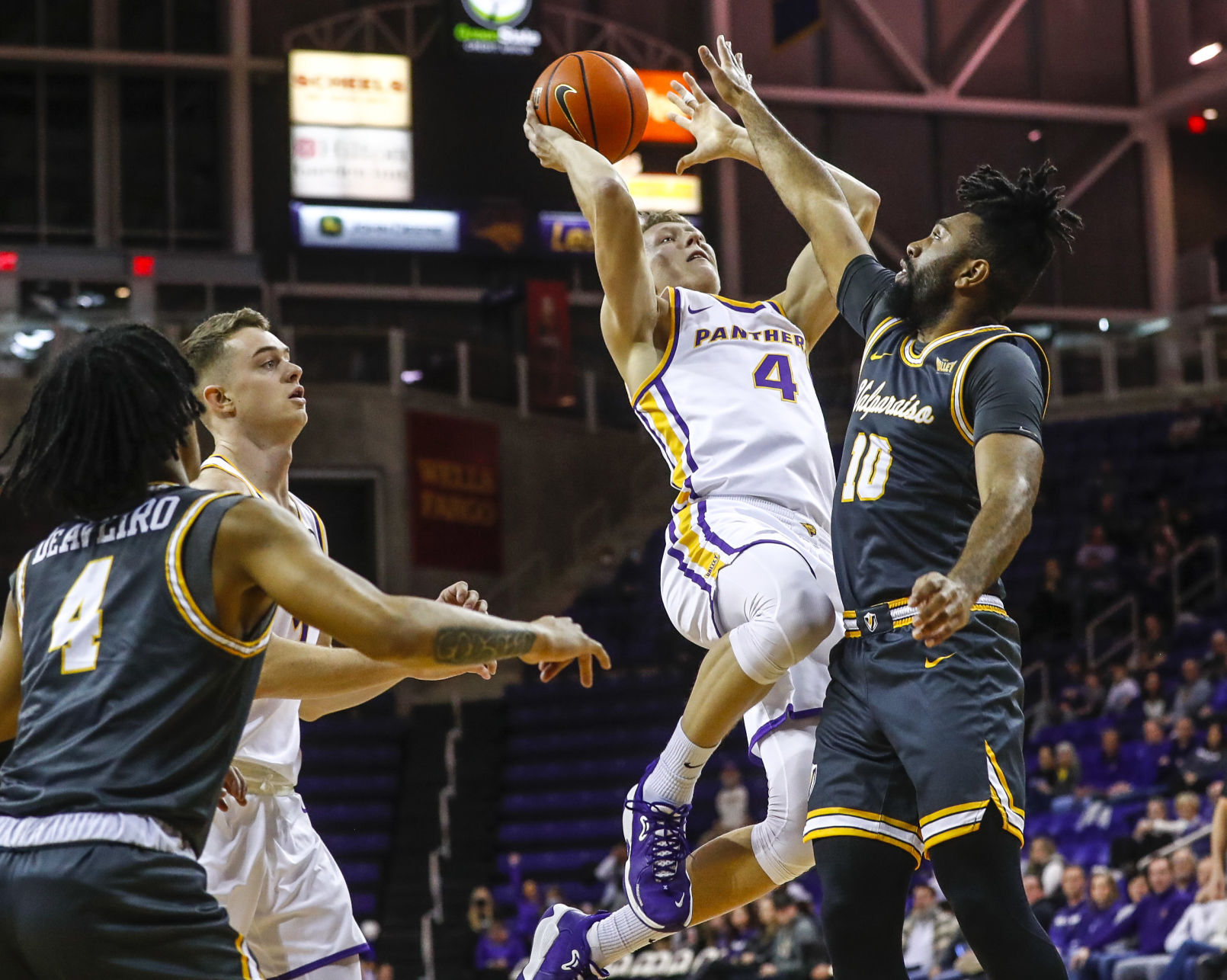 MBBall UNI vs. Valparaiso 11